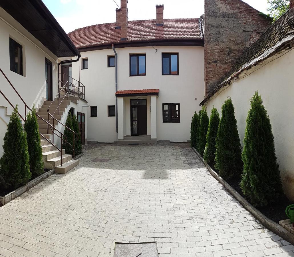 Hotel Lindenhaus à Sibiu Extérieur photo