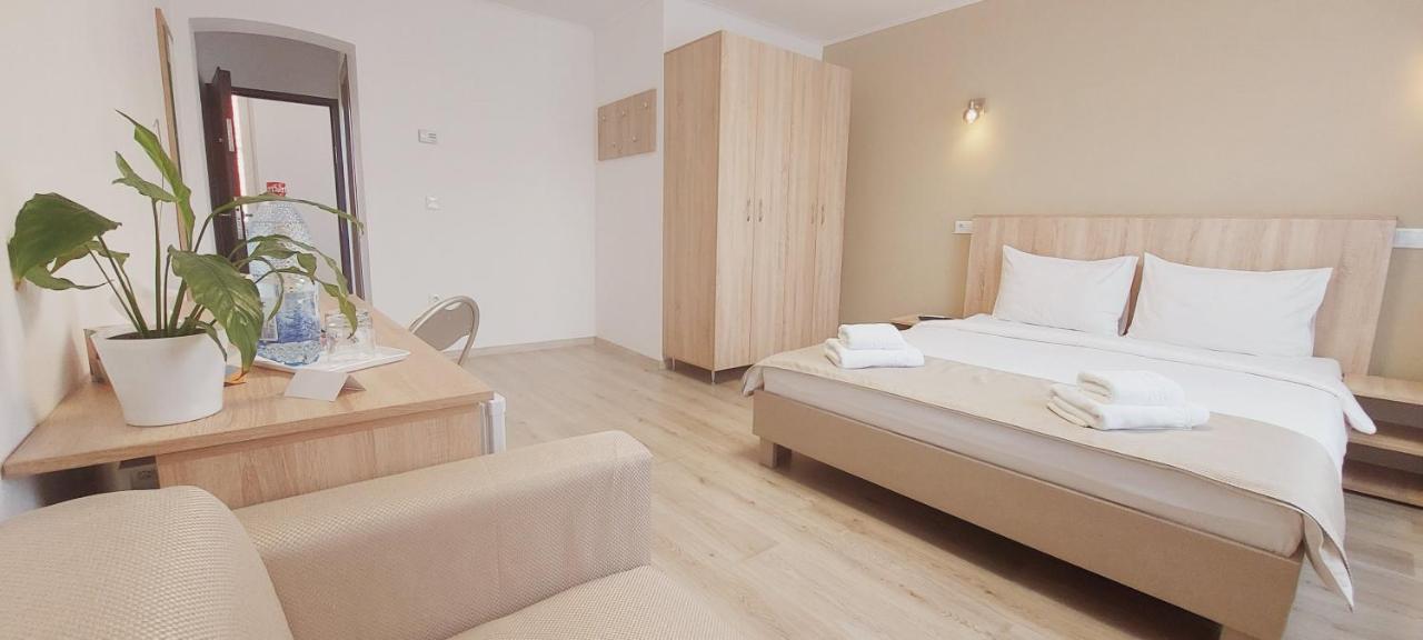 Hotel Lindenhaus à Sibiu Extérieur photo
