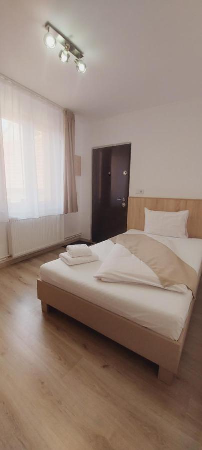 Hotel Lindenhaus à Sibiu Extérieur photo