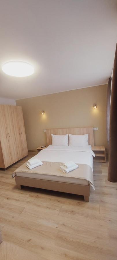 Hotel Lindenhaus à Sibiu Extérieur photo
