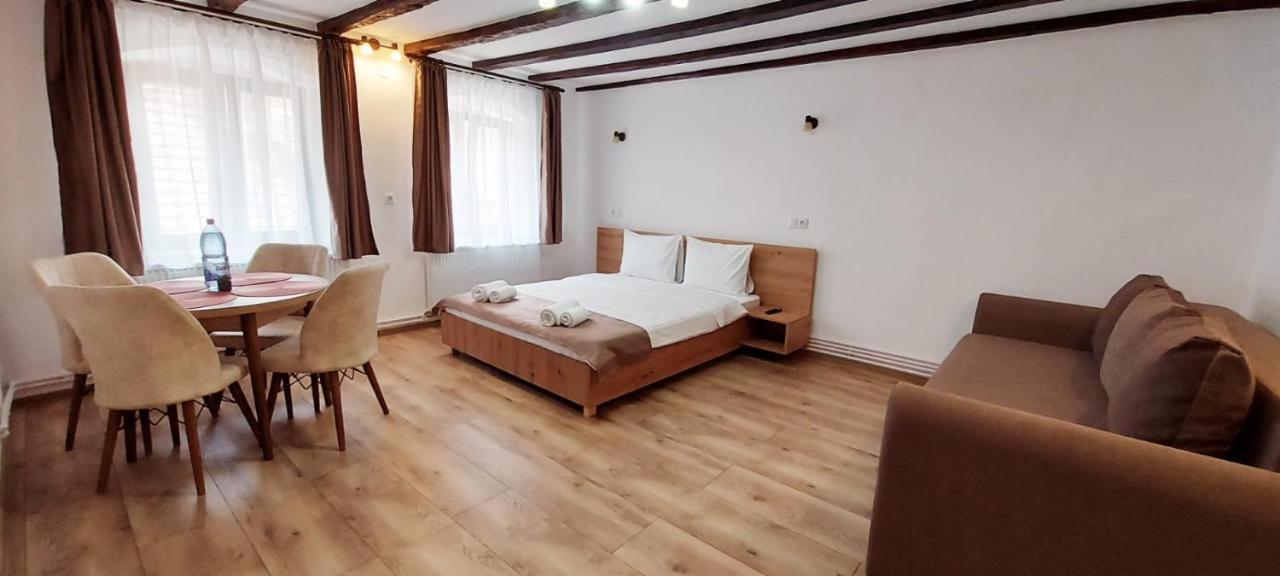 Hotel Lindenhaus à Sibiu Extérieur photo