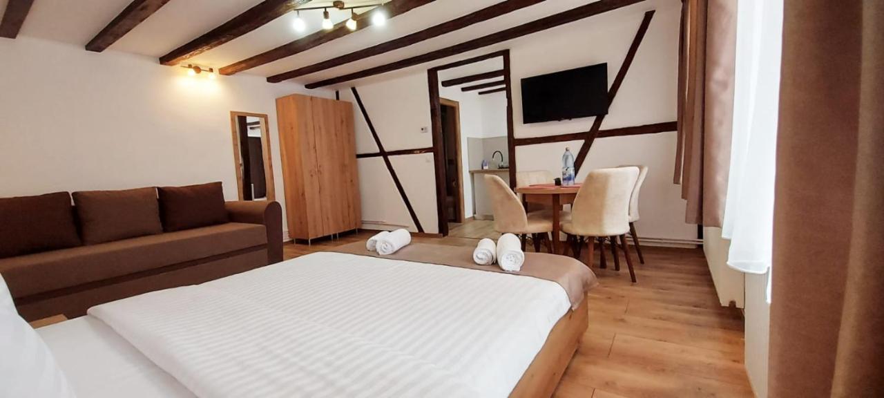 Hotel Lindenhaus à Sibiu Extérieur photo