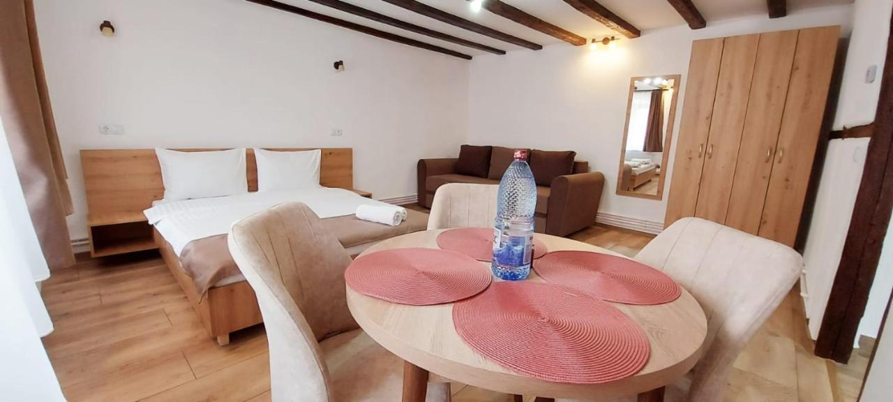 Hotel Lindenhaus à Sibiu Extérieur photo