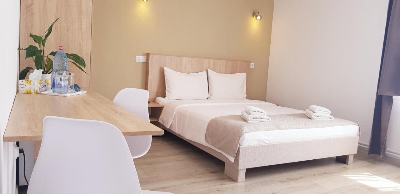 Hotel Lindenhaus à Sibiu Extérieur photo