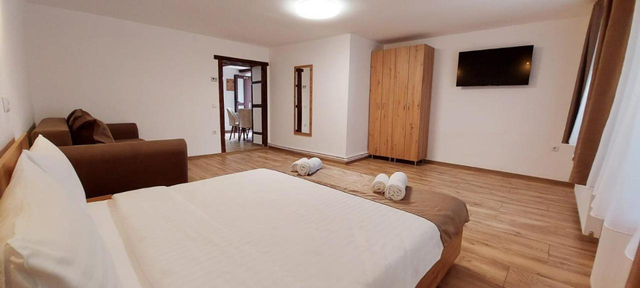 Hotel Lindenhaus à Sibiu Extérieur photo