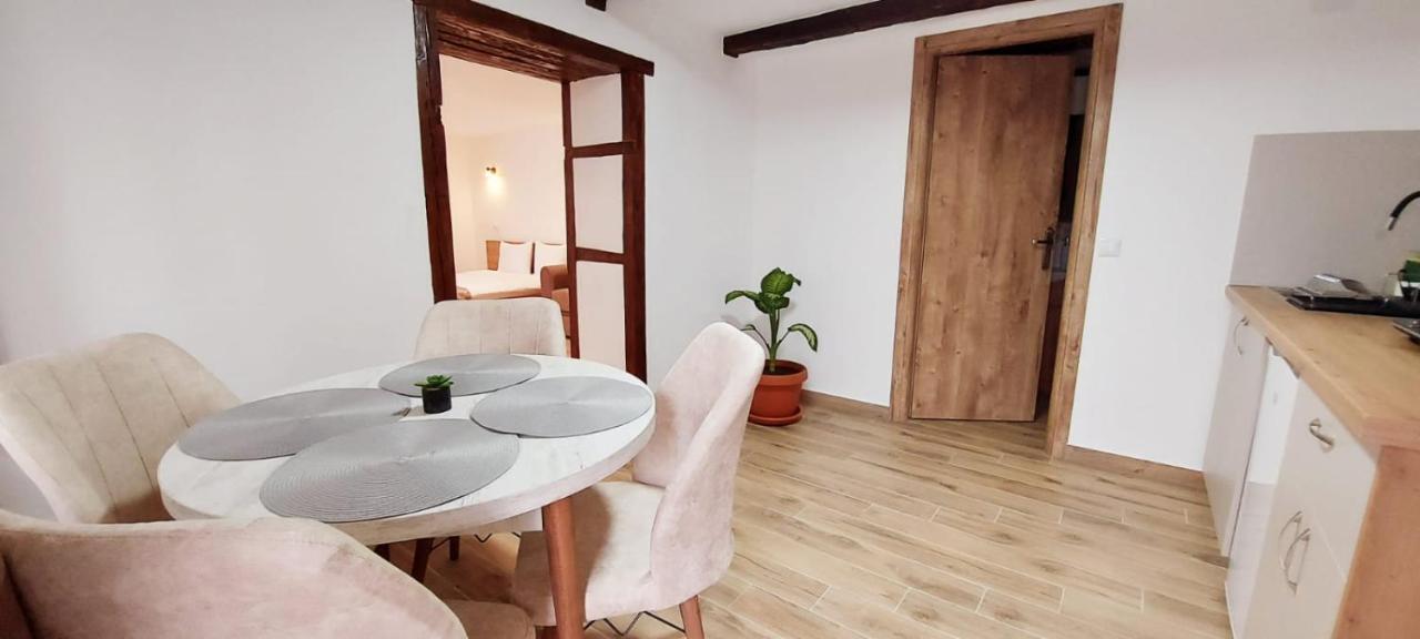 Hotel Lindenhaus à Sibiu Extérieur photo