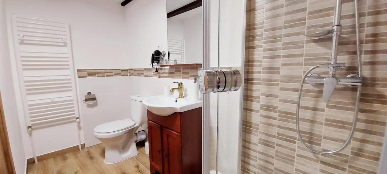 Hotel Lindenhaus à Sibiu Extérieur photo