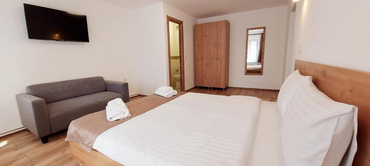 Hotel Lindenhaus à Sibiu Extérieur photo