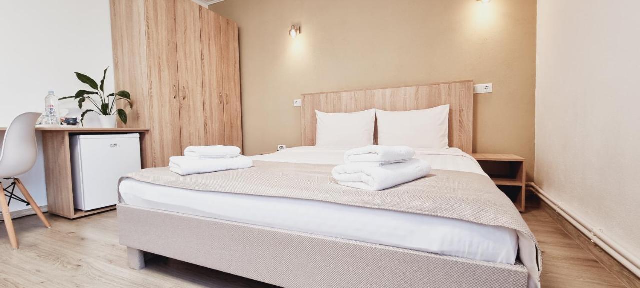 Hotel Lindenhaus à Sibiu Extérieur photo