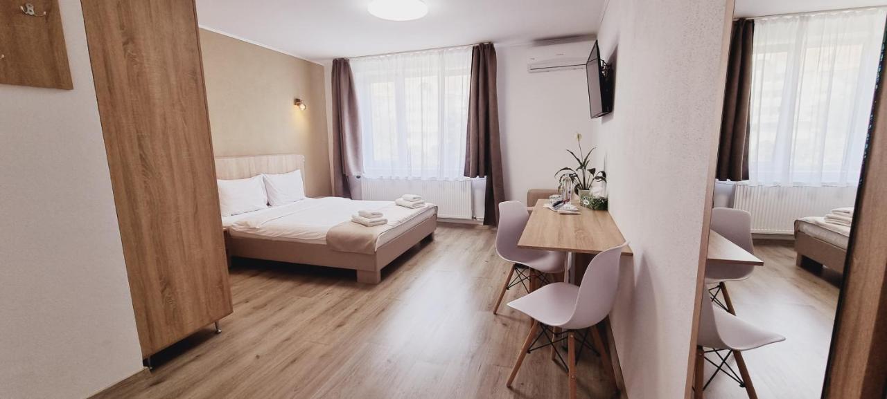 Hotel Lindenhaus à Sibiu Extérieur photo