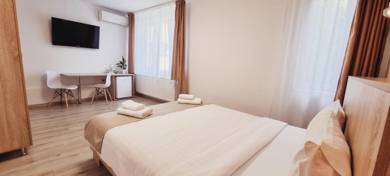Hotel Lindenhaus à Sibiu Extérieur photo