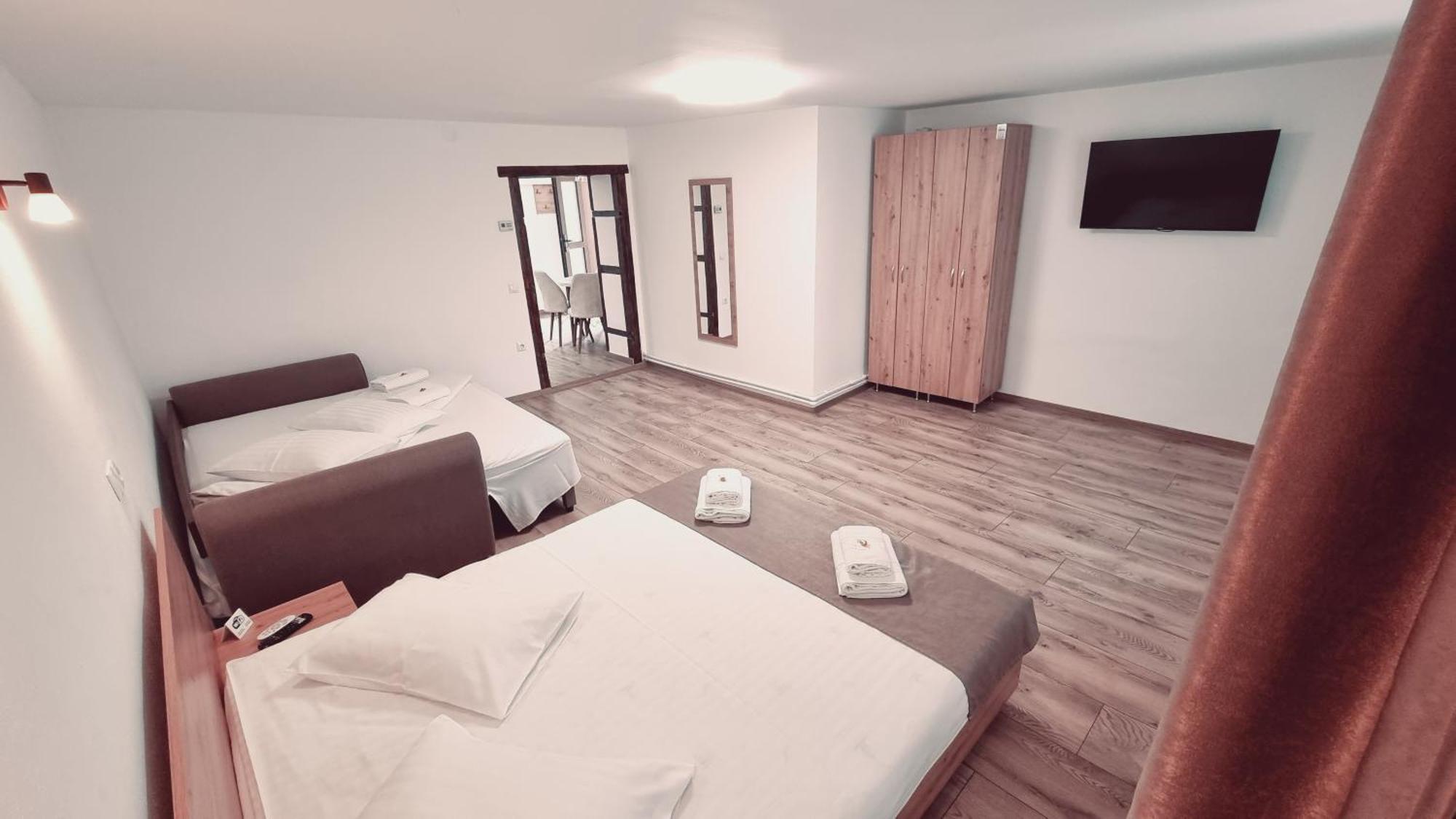Hotel Lindenhaus à Sibiu Extérieur photo