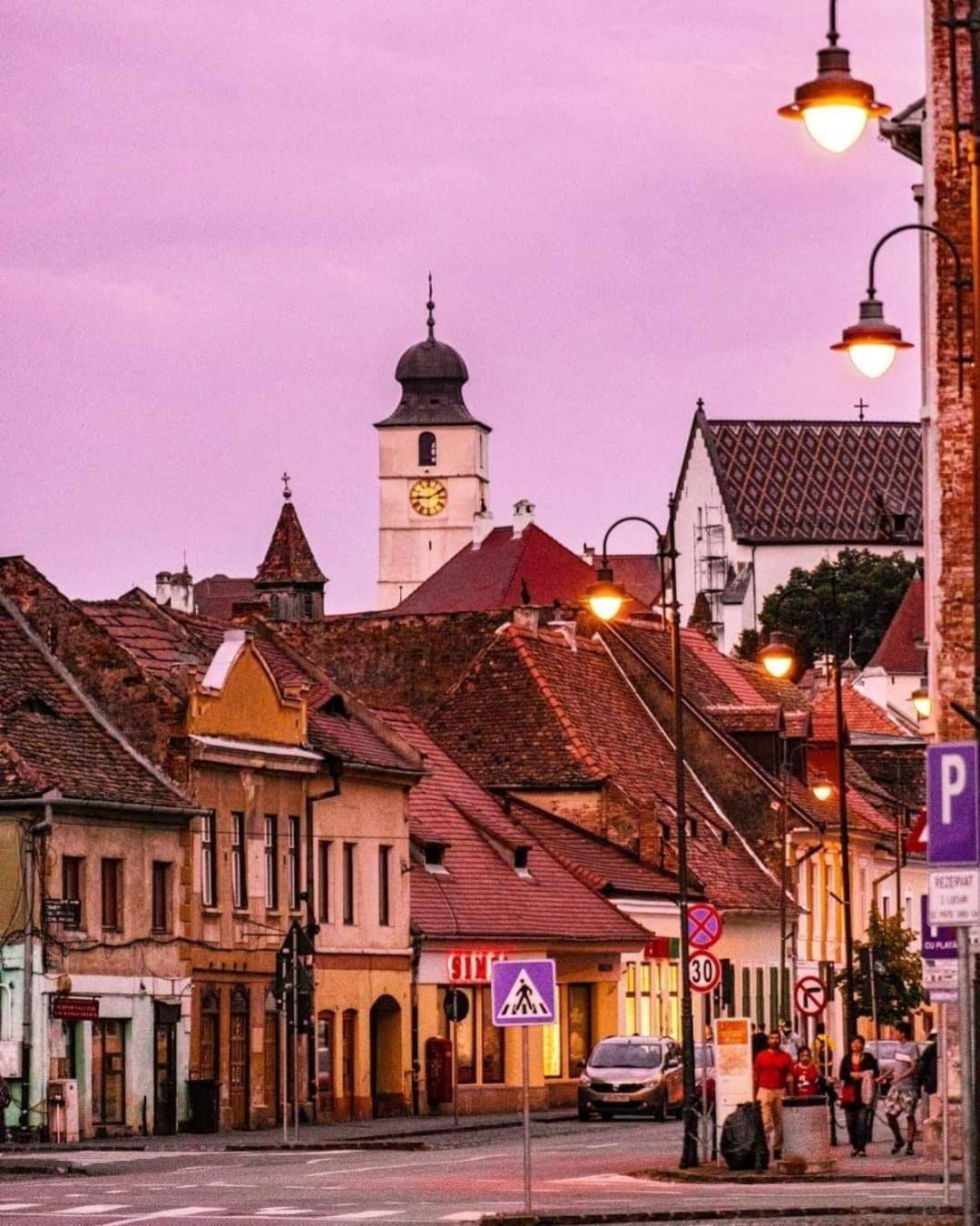 Hotel Lindenhaus à Sibiu Extérieur photo